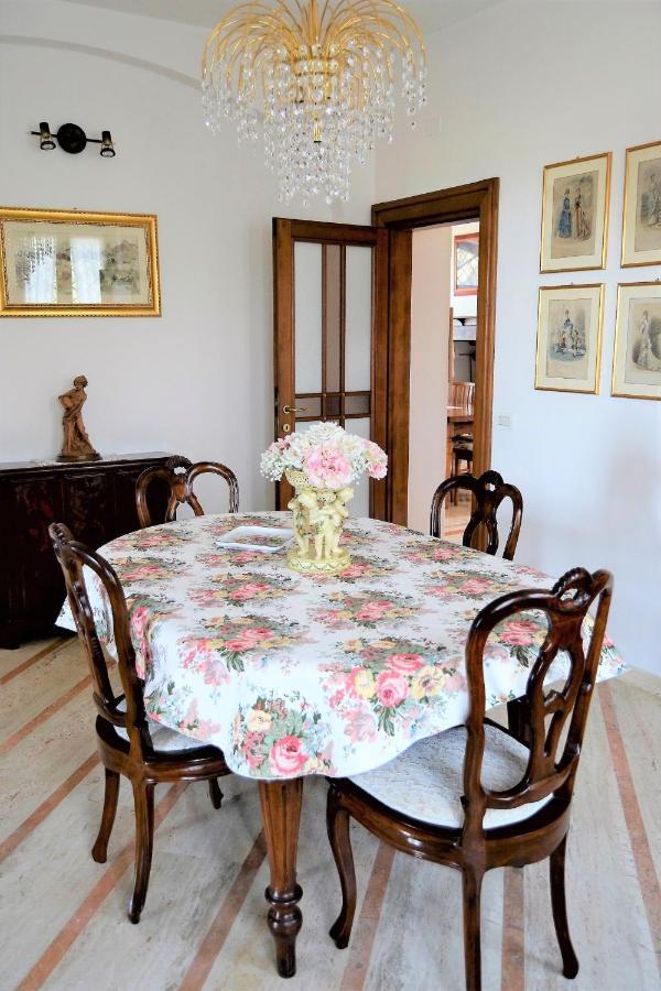 Villa Beatrice Lonato del Garda Exterior foto